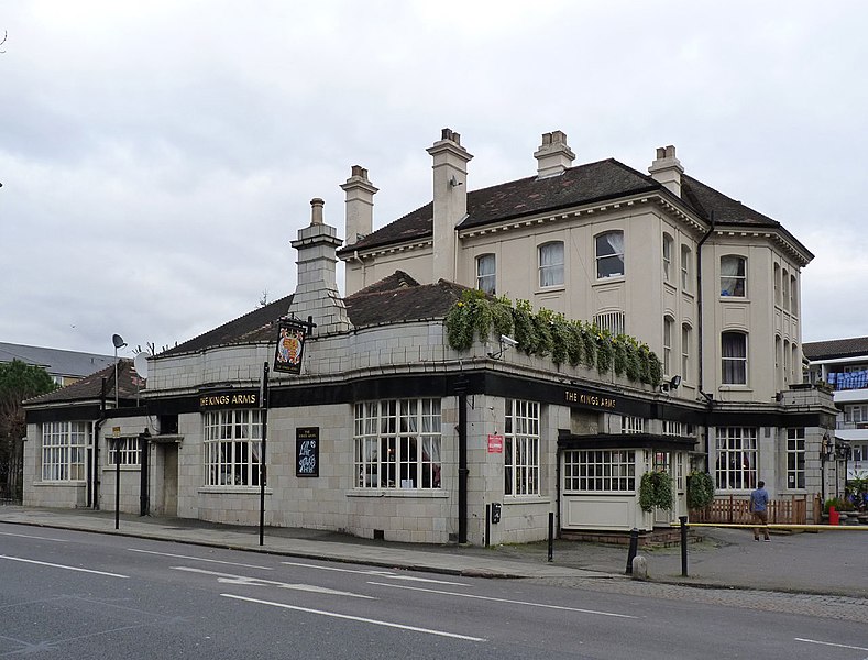 File:The Kings Arms, Acton Vale - geograph.org.uk - 2768044.jpg
