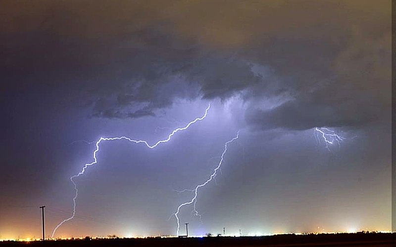 File:Thunderstorm Monsoon El Centro.jpg