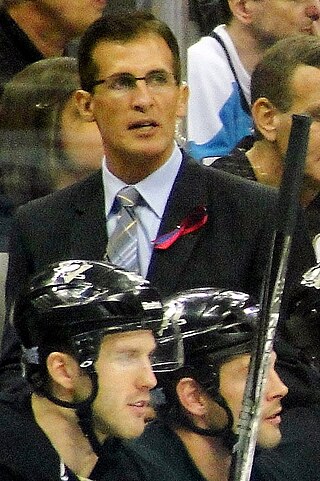 <span class="mw-page-title-main">Tony Granato</span> American ice hockey player and coach