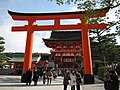 Torii am Eingang zum Fushimi Inari-Taisha