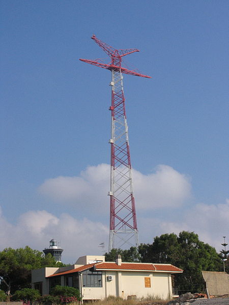 File:Torre Faro Pylon and Torre Faro Lighthouse - Messina, Italy - 29 July 2008.jpg