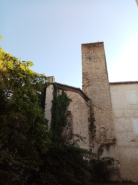 File:Tour et chapelle. Castres.jpg