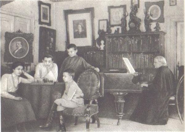 The Tukhachevsky family in 1904