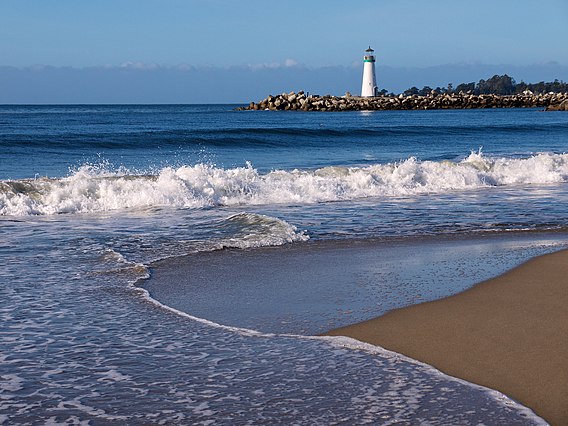 Twin Lakes State Beach and lighthouse.jpg