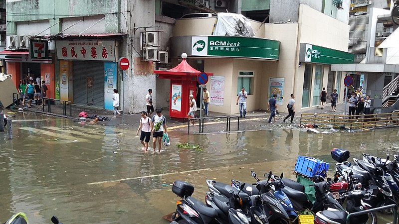 File:Typhoon-Hato-in-Macao 20170823-171447.jpg