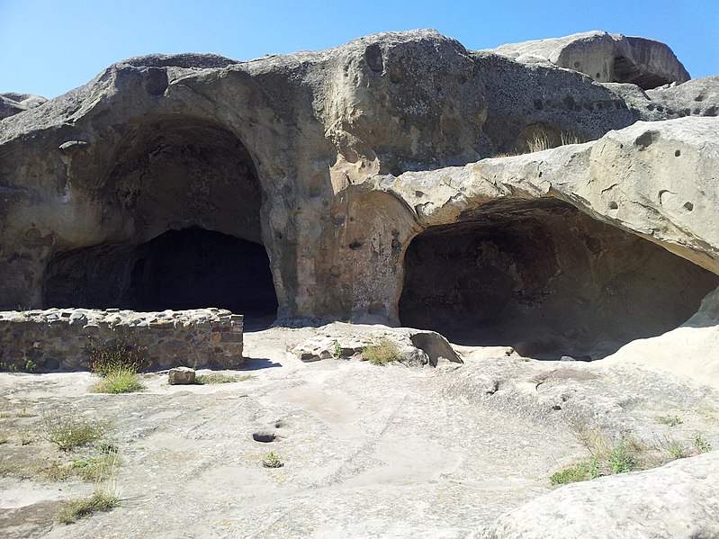 File:Uplistsikhe Caves and settlement - panoramio (30).jpg