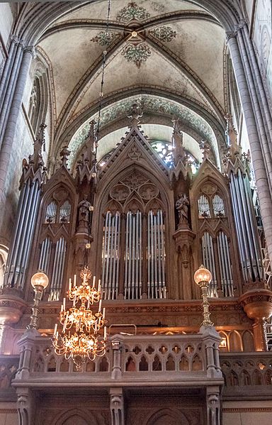 File:Uppsala cathedral - organ.jpg