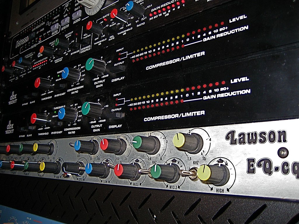 ファイル:Vibe 56 rack 1 (2).jpg - Wikipedia