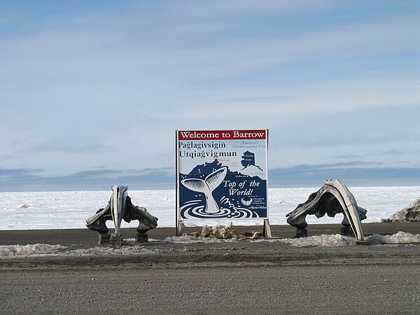 English (Welcome to Barrow) and Iñupiaq (Paġlagivsigiñ Utqiaġvigmun) (2004)