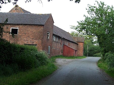 Woodhouse Farm barn (Buerton)