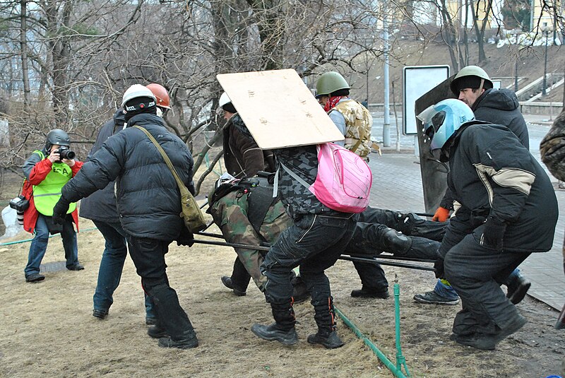 File:Київ - Революція Гідности - Розстріли на Інститутській - 14021599.jpg