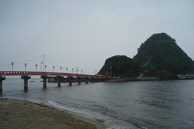 File:由良海岸.jpg