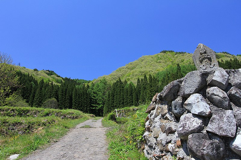 File:青鬼集落 - panoramio (2).jpg