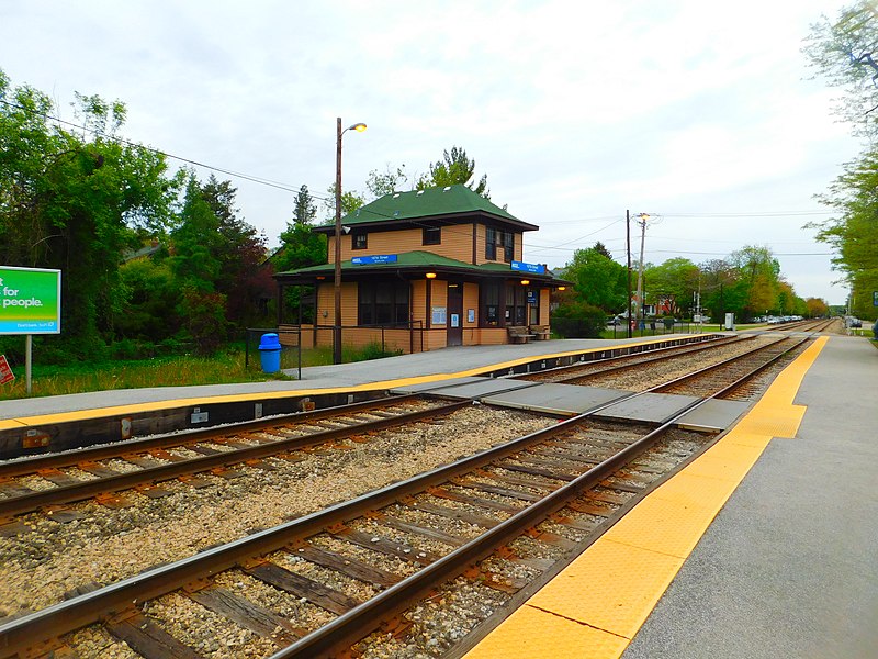 File:107th Street-Beverly Hills Station.jpg