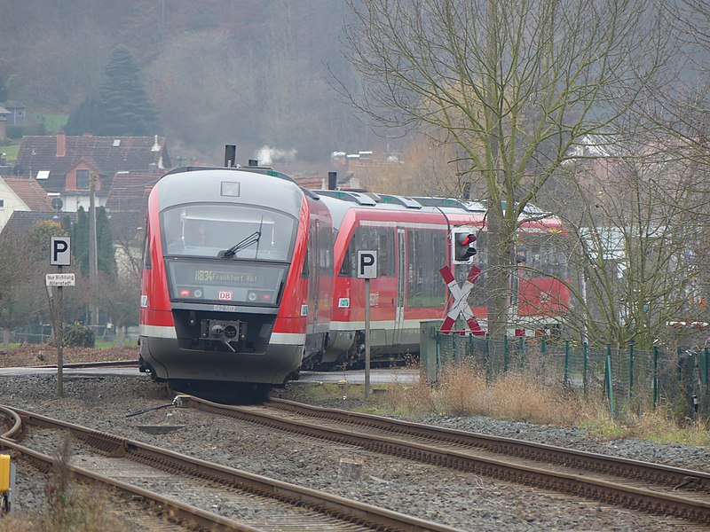 File:2019-12 Stockheim BR 642 Ausfahrt.jpg