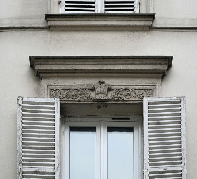 File:34 rue Jean-Baptiste-Pigalle 06 détail.jpg