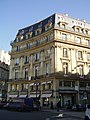 9 place des Victoires (Paris) .JPG