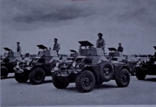 חיילי הסיירת המוסוות בטקס לכבוד סוף כהונתו של ראש הממשלה רוי וולנסקי ועל רקע עשור לייסוד הפדרציה, בשנת 1963
