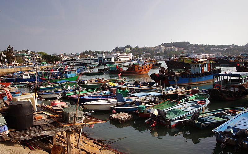 File:A clutter of Boats (49950328117).jpg