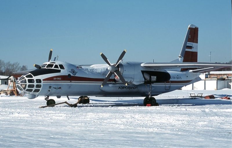 File:Aeroflot Antonov An-30.jpg