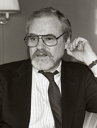 <span class="mw-page-title-main">Alan J. Pakula</span> American film director, writer, and producer (1928-1998)