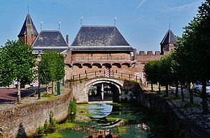 Southeastern facade Amersfoort Koppelpoort 04.jpg