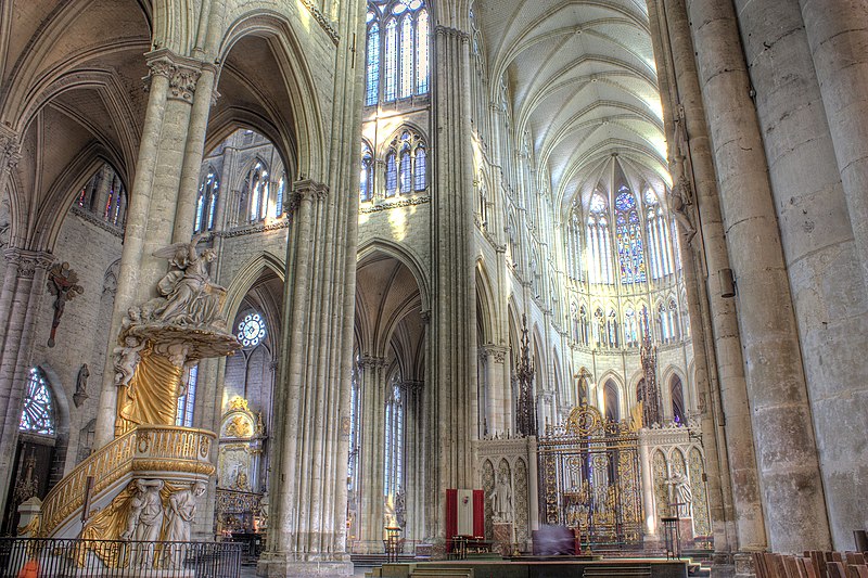 File:Amiens Cathedrale HDR - panoramio.jpg