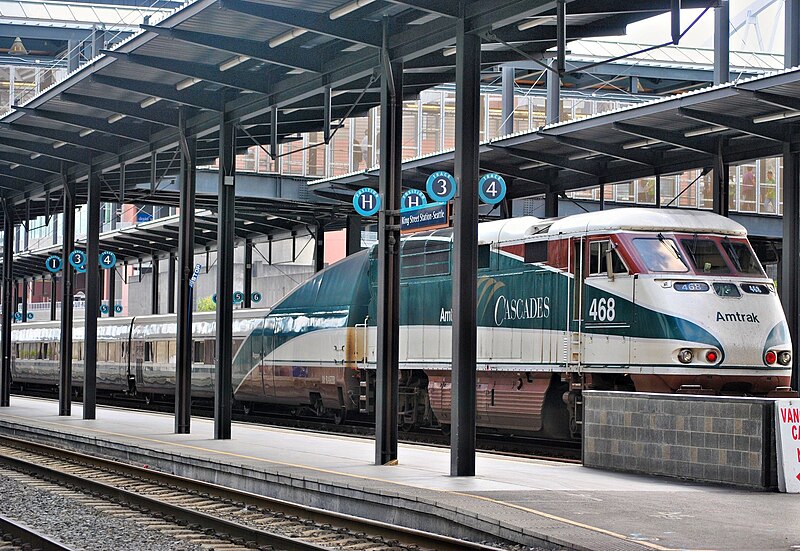 File:Amtrak Cascades Train @ Seattle King Street Station - panoramio.jpg