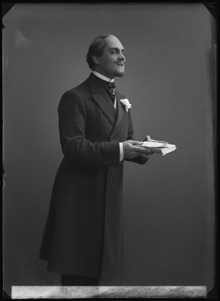 File:Anders de Wahl as Herman Bardolff in Erotikon at Dramaten 1909 - SMV - GV020.tif