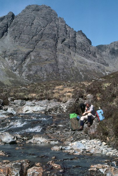 File:Approaching Blaven - geograph.org.uk - 624766.jpg