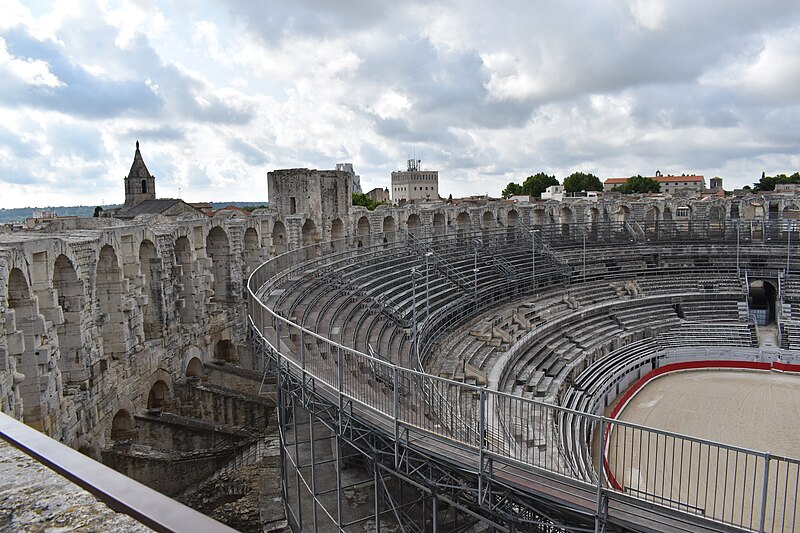 File:Arles - Arènes 32.jpg