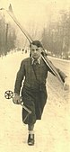 Armand Vetulani dengan ski, 1930 atau lambat.