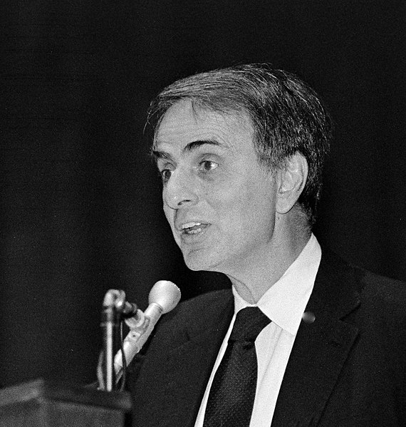 File:Astronomer Carl Sagan in 1987, crop.jpg