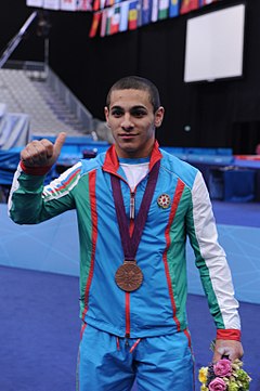 Der aserbaidschanische Athlet Valentine Khristov gewann Bronze im Gewichtheberwettbewerb der Olympischen Spiele 2012 in London 7.jpg