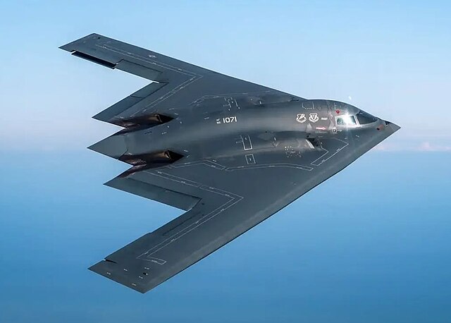 特価日本製U.S.A.F B-2A SPRIT STEALTH BOMBER 1/72 模型・プラモデル