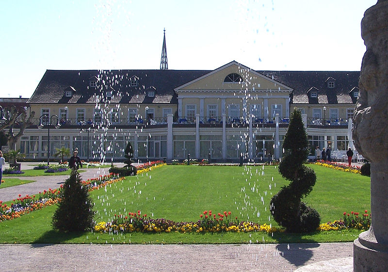 File:Bad Dürkheimer Kurhaus und Kurpark 21-04-2005 cropped.jpg