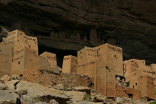 640px-Bandiagara_escarpment1.jpg