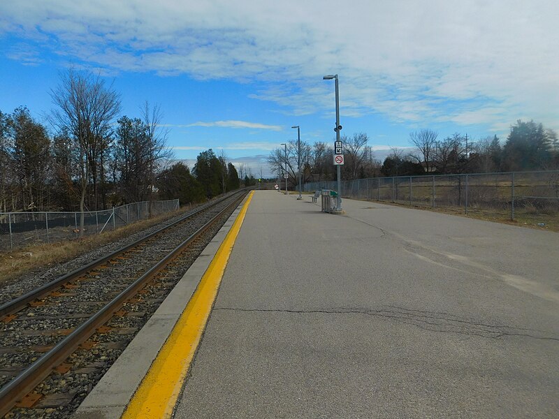 File:Barrie South Station (40780341143).jpg