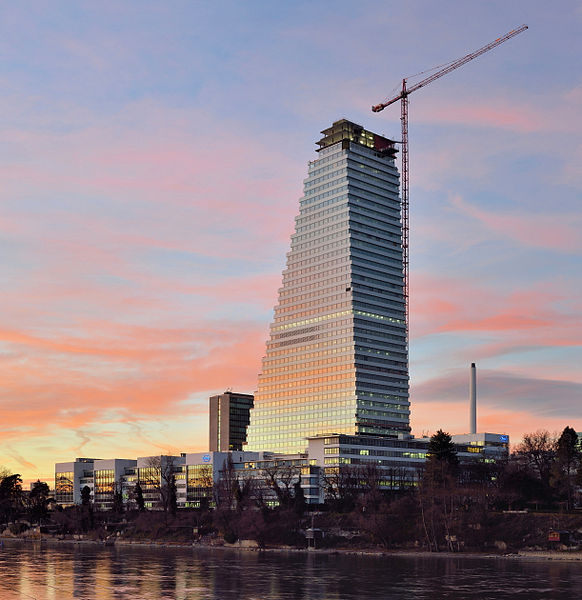 File:Basel - Roche Tower - Baufortschritt 22.Dezember 2014.jpg