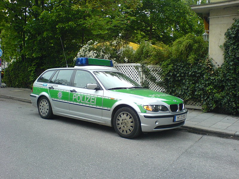 File:Bavarian police car BMW 3er Touring E46.JPG