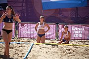 Deutsch: Beachhandball bei den Olympischen Jugendspielen 2018; Tag 3, 10. Oktober 2018; Mädchen, Vorrunde, Gruppe B - Niederlande-Argentinien 2:0 English: Beach handball at the 2018 Summer Youth Olympics at 10 October 2018 – Girls Preliminary Round Group B‎ – Netherlands-Argentina 2:0