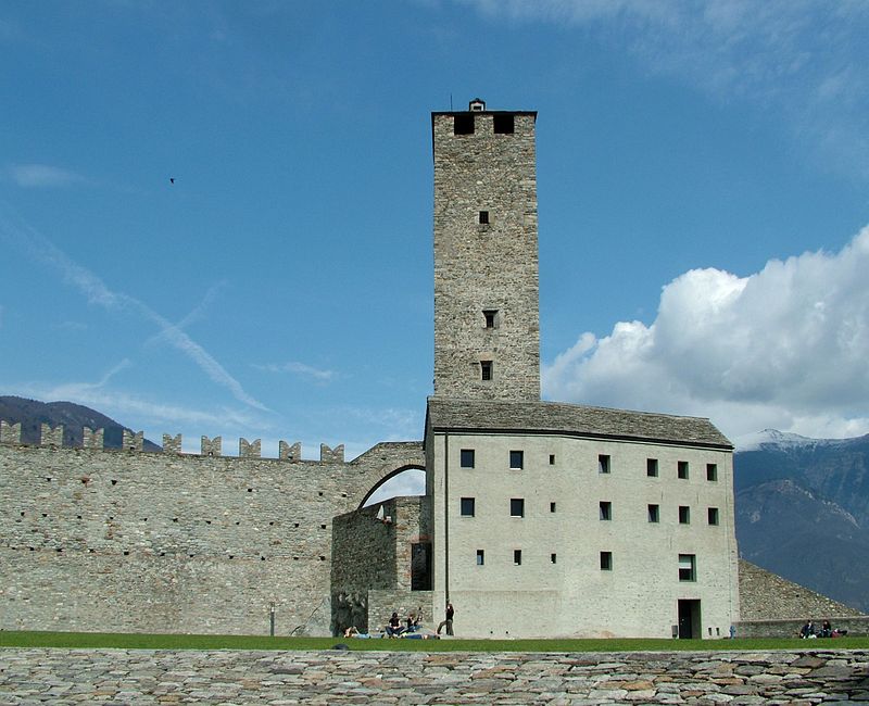 Bellinzona Castelgrande innen.jpg