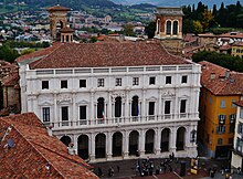 Il Palazzo Nuovo, la biblioteca civica Angelo Mai