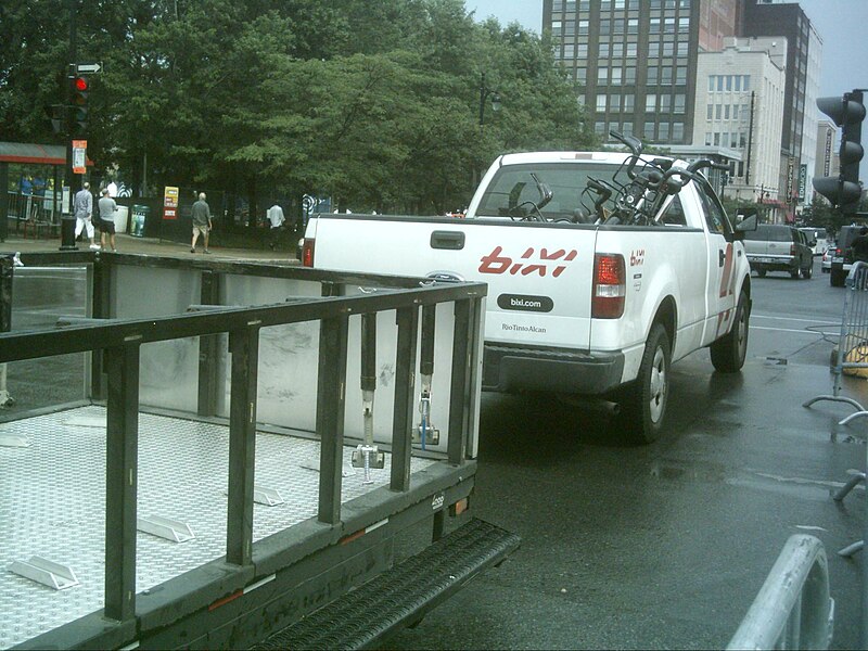 File:Bixi Camionnette.JPG