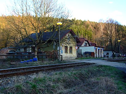 Jak do Bojov hromadnou dopravou - O místě