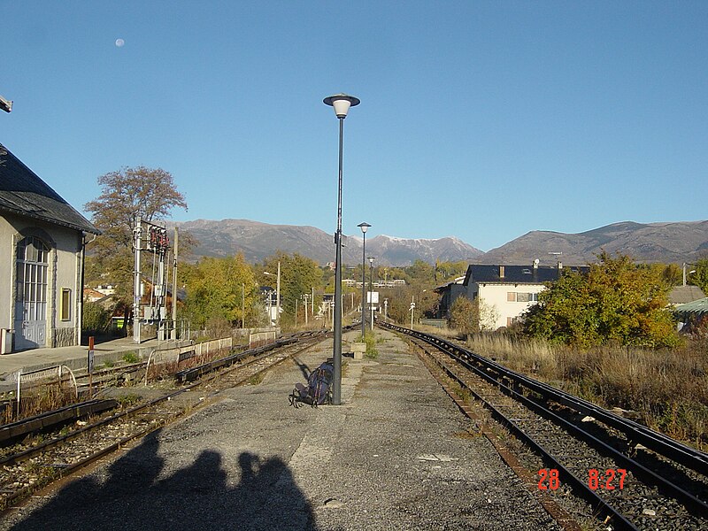File:Bourg-madame station.jpg