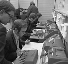 A group of IBM 026s in use Bundesarchiv B 145 Bild-F031434-0006, Aachen, Technische Hochschule, Rechenzentrum.jpg