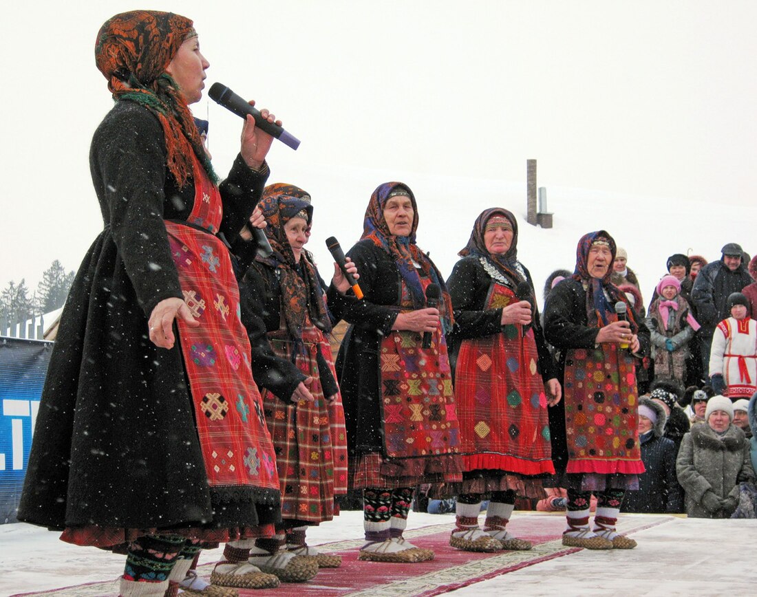 File:Buranovskiye Babushki 2011 5.jpg