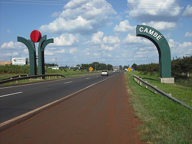 Portal na entrada da cidade de Cambé