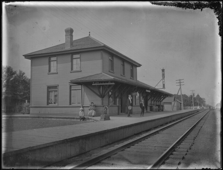 File:Canadian Pacific Railway Station, Avonmore, Ontario (I0002517).tiff